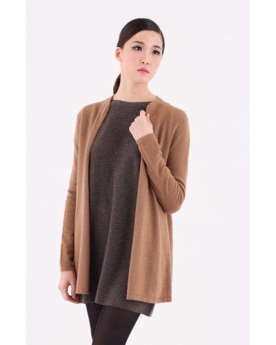 Cardigan en laine de chameau d'exception