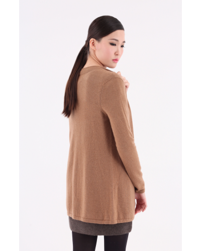 Cardigan en laine de chameau d'exception