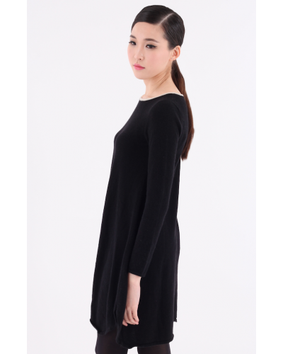 Robe noir chic et évasée