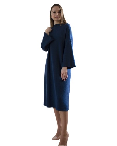 La robe élégante col montant